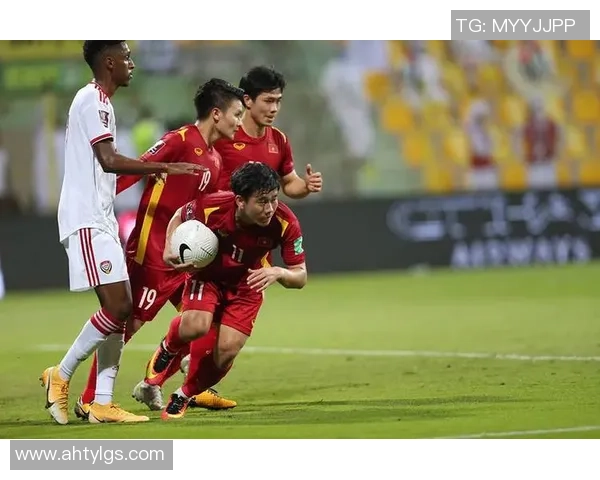 越南足球明星挑战赛引发热议视频曝光球迷反应不一